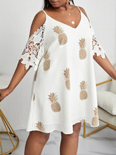 Load image into Gallery viewer, Harriett Plus Pineapple Print Contrast Guipure Lace Cold Shoulder Dress