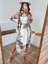 Load image into Gallery viewer, Oya Floral Print Button Front Split Hem Dress With Belt