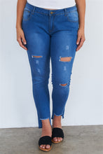 Load image into Gallery viewer, Plus Size Medium Blue Ripped Pants