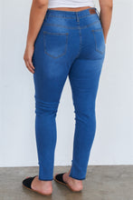 Load image into Gallery viewer, Plus Size Medium Blue Ripped Pants