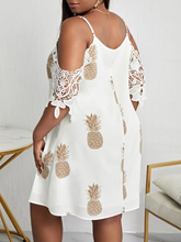 Load image into Gallery viewer, Harriett Plus Pineapple Print Contrast Guipure Lace Cold Shoulder Dress