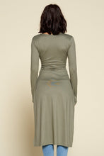 Load image into Gallery viewer, Solid color hi-low bottom hem top
