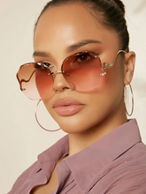 Load image into Gallery viewer, Lola Simple Rimless Sunglasses
