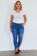 Load image into Gallery viewer, Plus Size Medium Blue Ripped Pants
