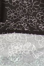 Load image into Gallery viewer, Plus Size Floral Medallion Pattern Printed Knit Legging With Elastic Waistband.
