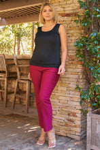 Load image into Gallery viewer, Plus Seamless Sleeveless Round Neck Tank Top
