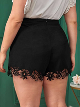 Load image into Gallery viewer, Harriett Plus Laser Cut Hem Shorts
